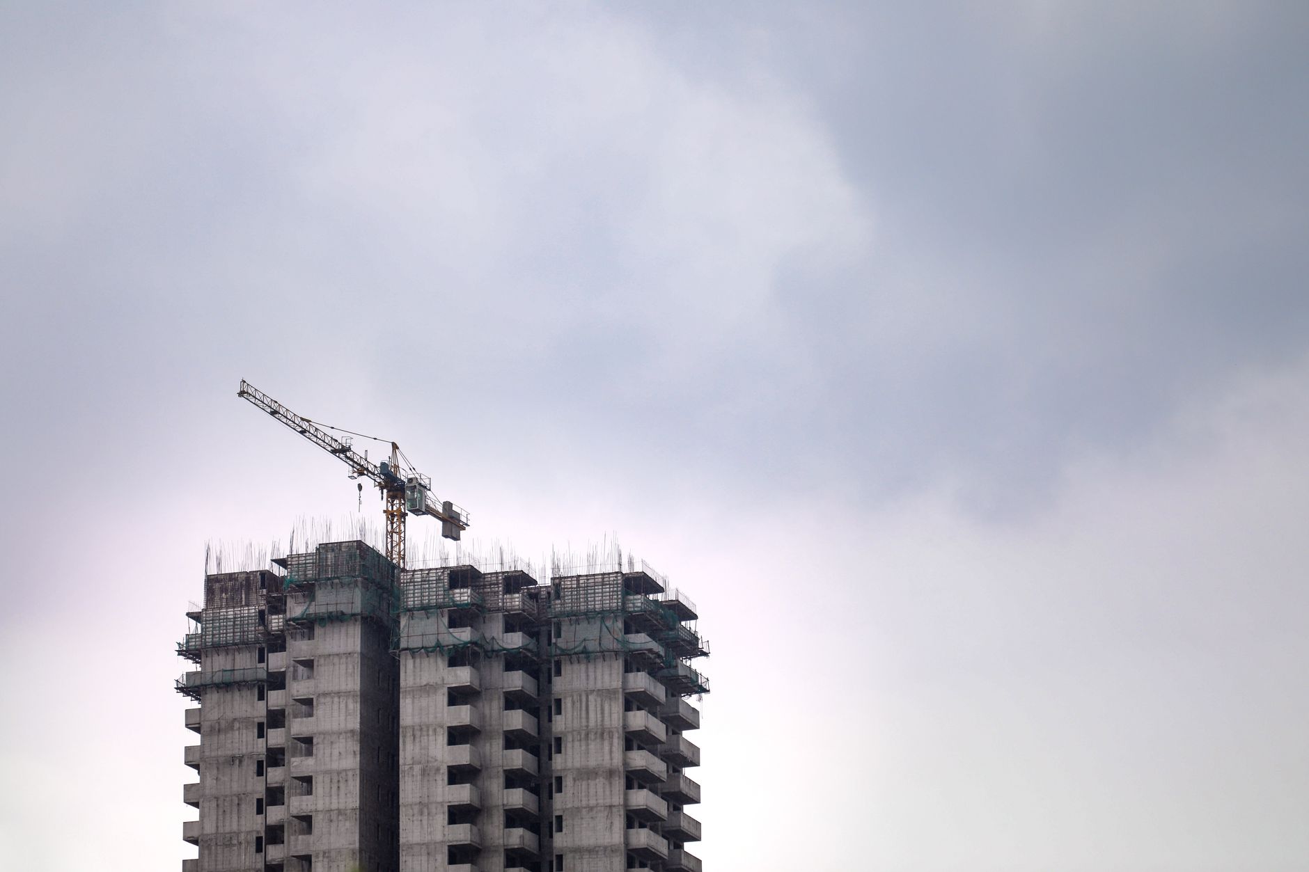 Hong Kong Developer Financial Pressure Hits Australian Projects — What Property Buyers and Mortgage Brokers Need to Know